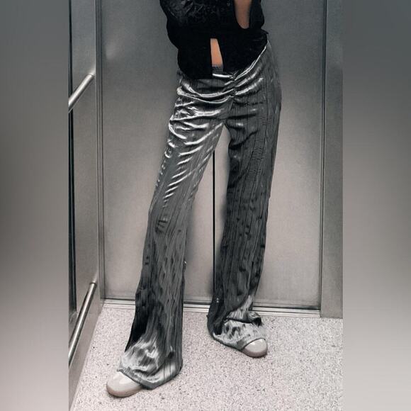 Zara Grey Velvet Flare Pants Size Medium - Picture 1 of 13